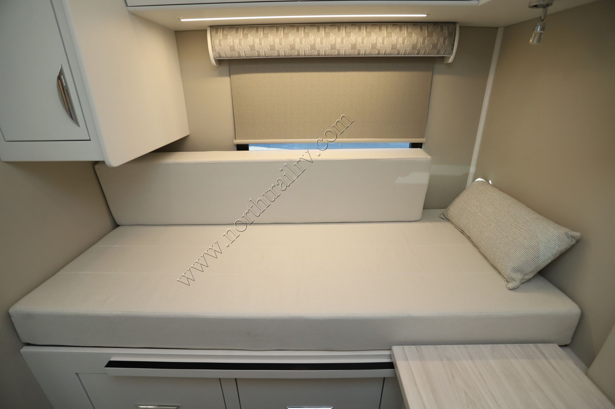 New 2026 Renegade Rv Vienna 25TBN Class C  For Sale