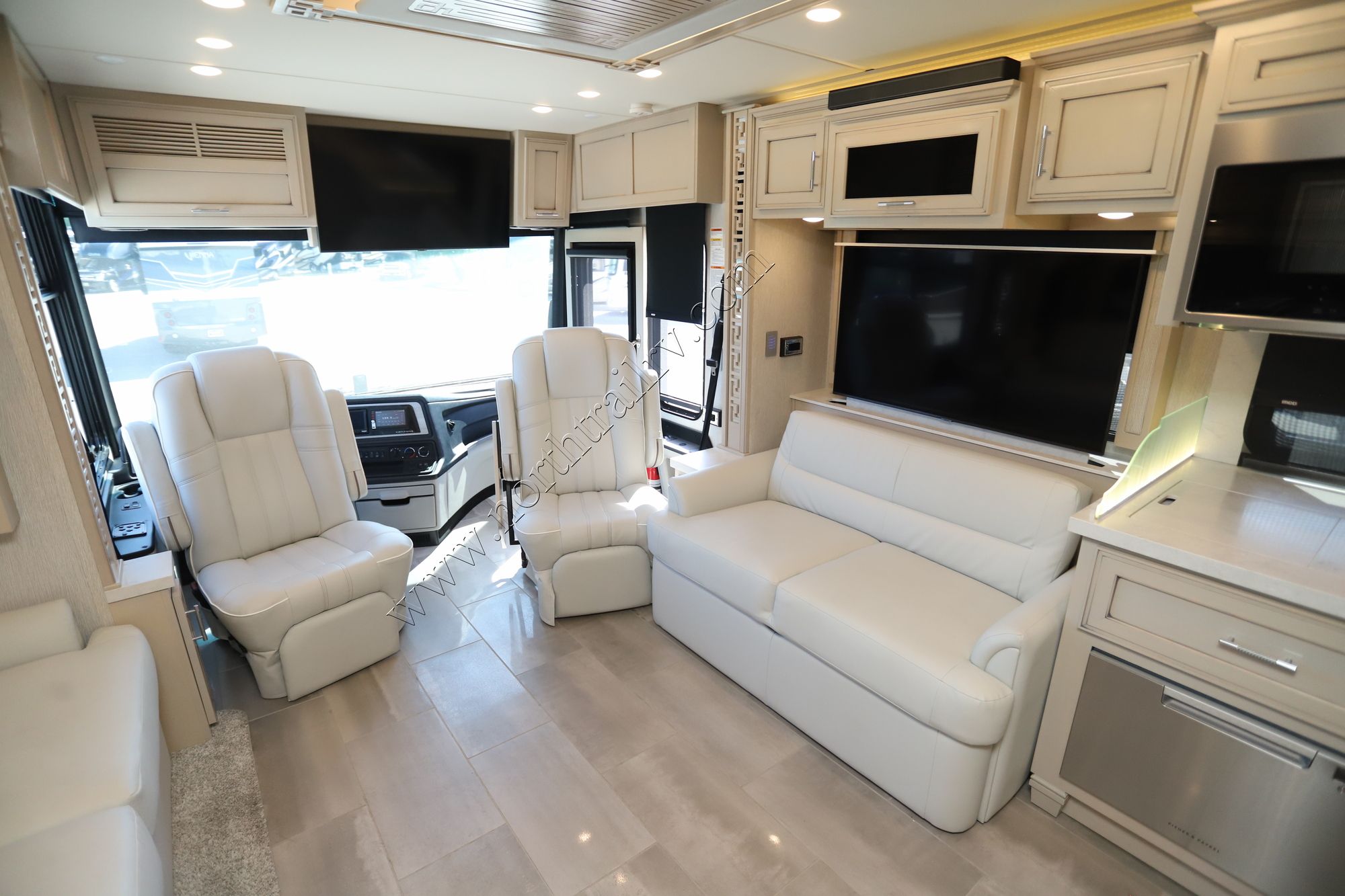 Used 2023 Newmar Ventana 4326 Class A  For Sale