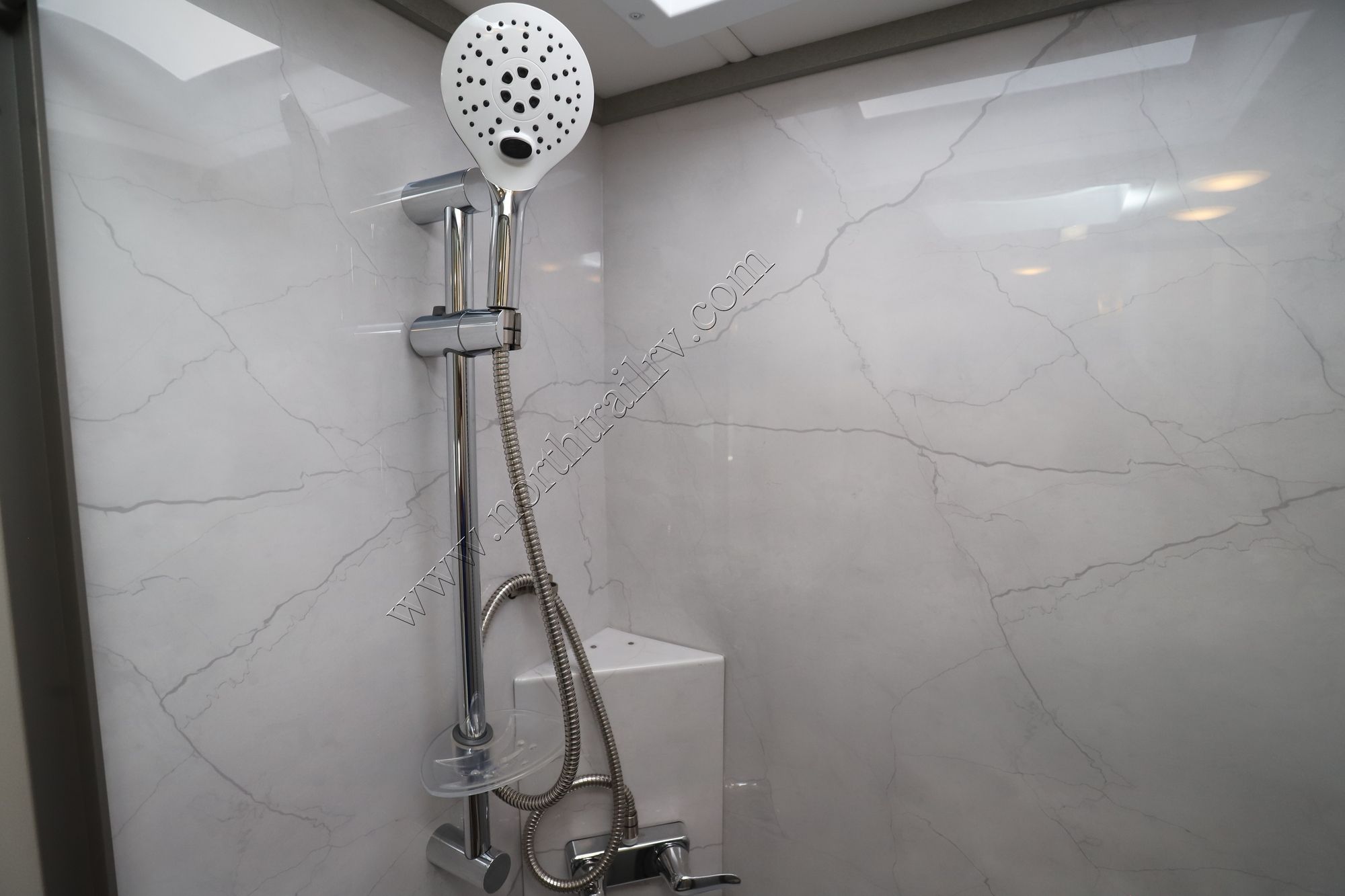 New 2026 Renegade Rv Vienna 25TBN Class C  For Sale