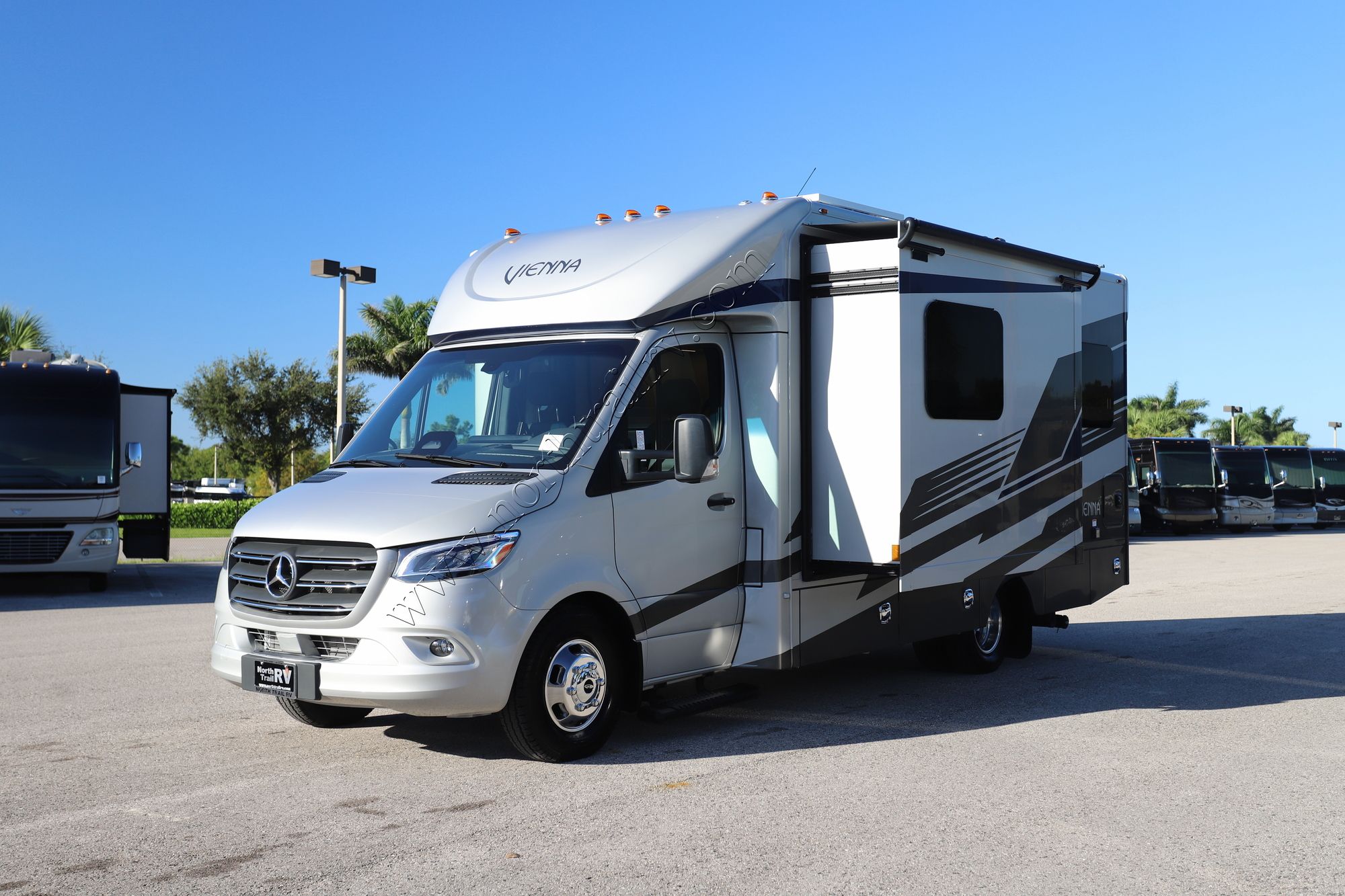 New 2026 Renegade Rv Vienna 25TBN Class C  For Sale