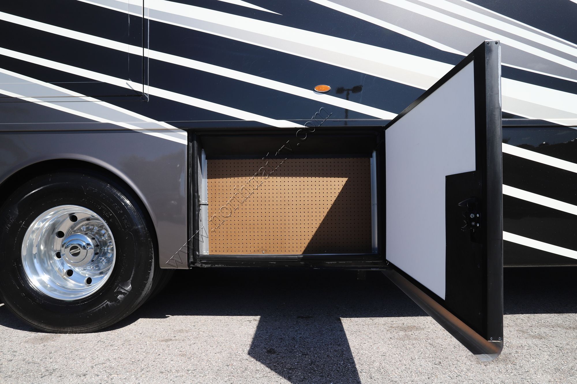 Used 2023 Newmar Ventana 4326 Class A  For Sale