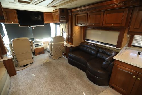 2008 Monaco Dynasty QUEEN IV