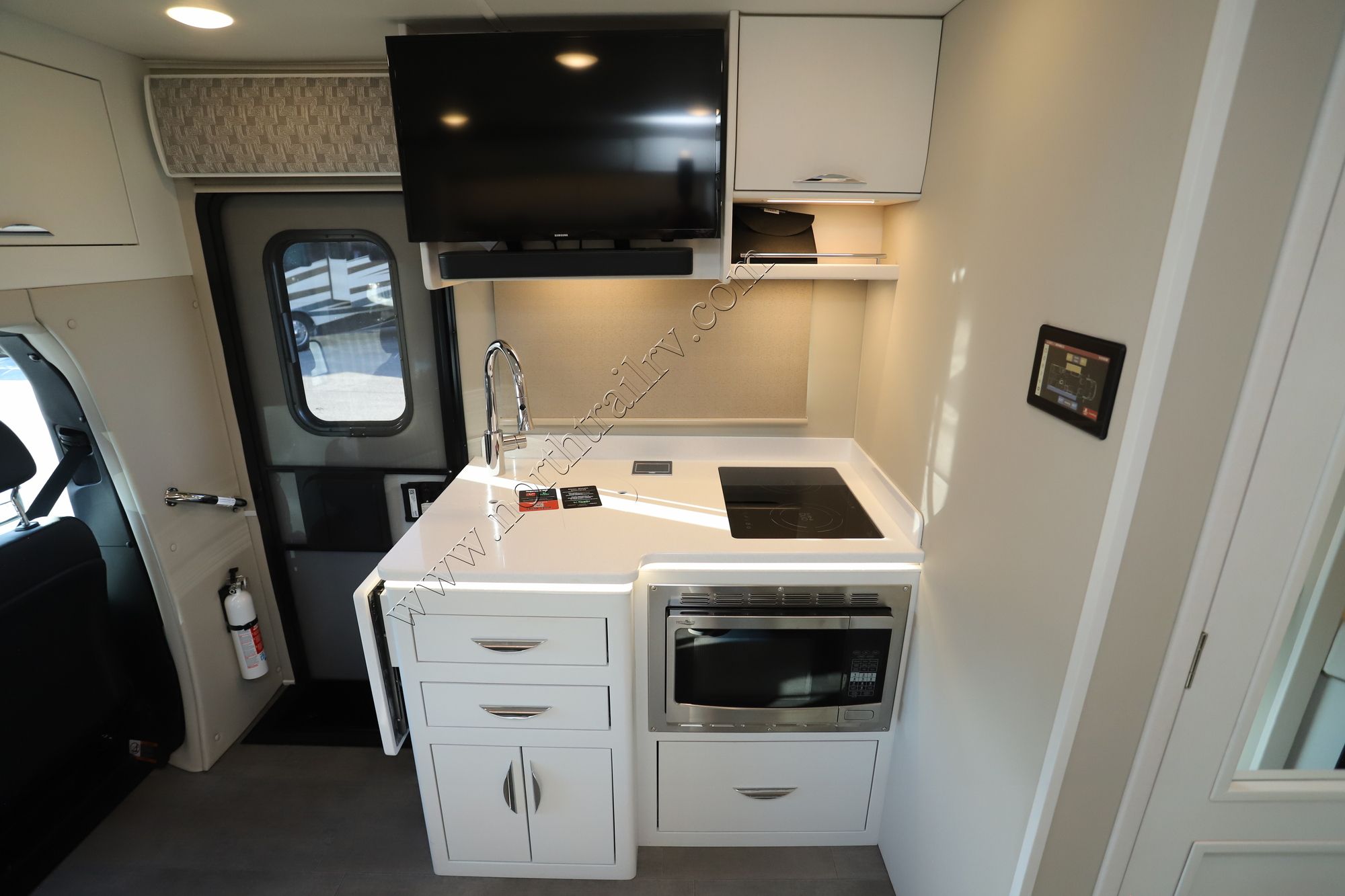 New 2026 Renegade Rv Vienna 25TBN Class C  For Sale