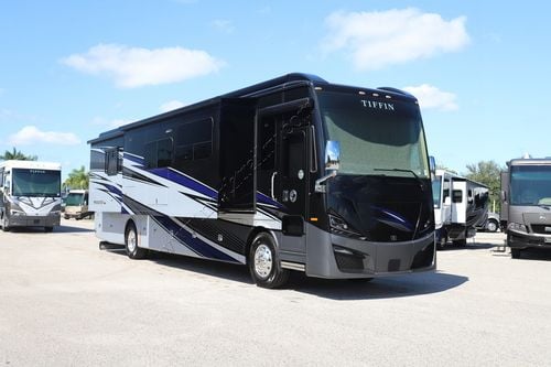 2026 Tiffin Motor Homes Phaeton 40IH Class A