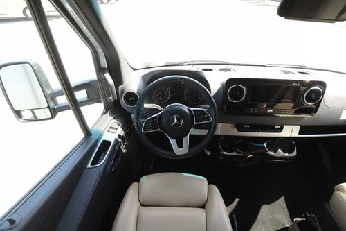 2025 Airstream Atlas MURPHY BED