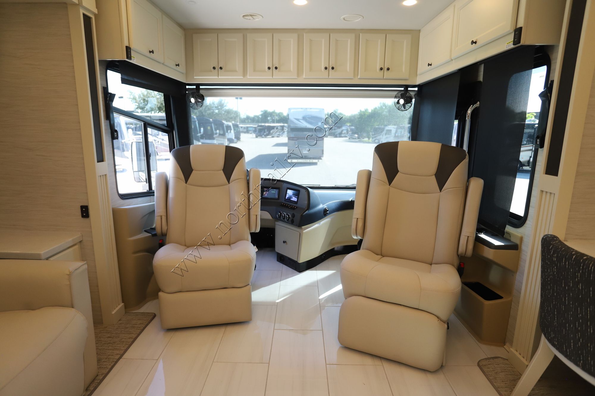 New 2026 Tiffin Motor Homes Allegro Red 33AA Class A  For Sale