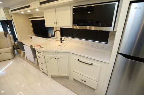 2026 Tiffin Motor Homes Allegro Red 33AA Class A