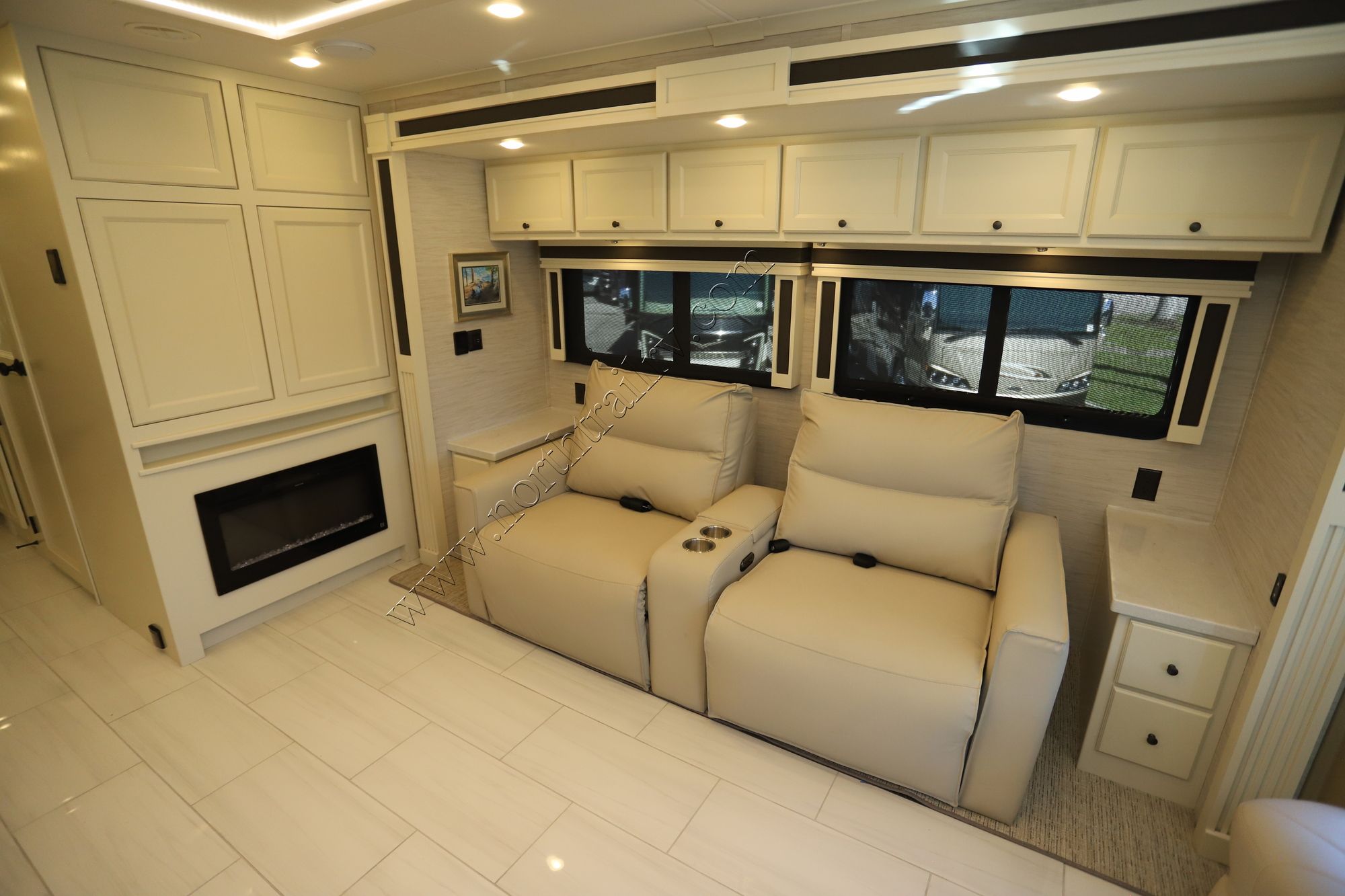 New 2026 Tiffin Motor Homes Allegro Red 33AA Class A  For Sale