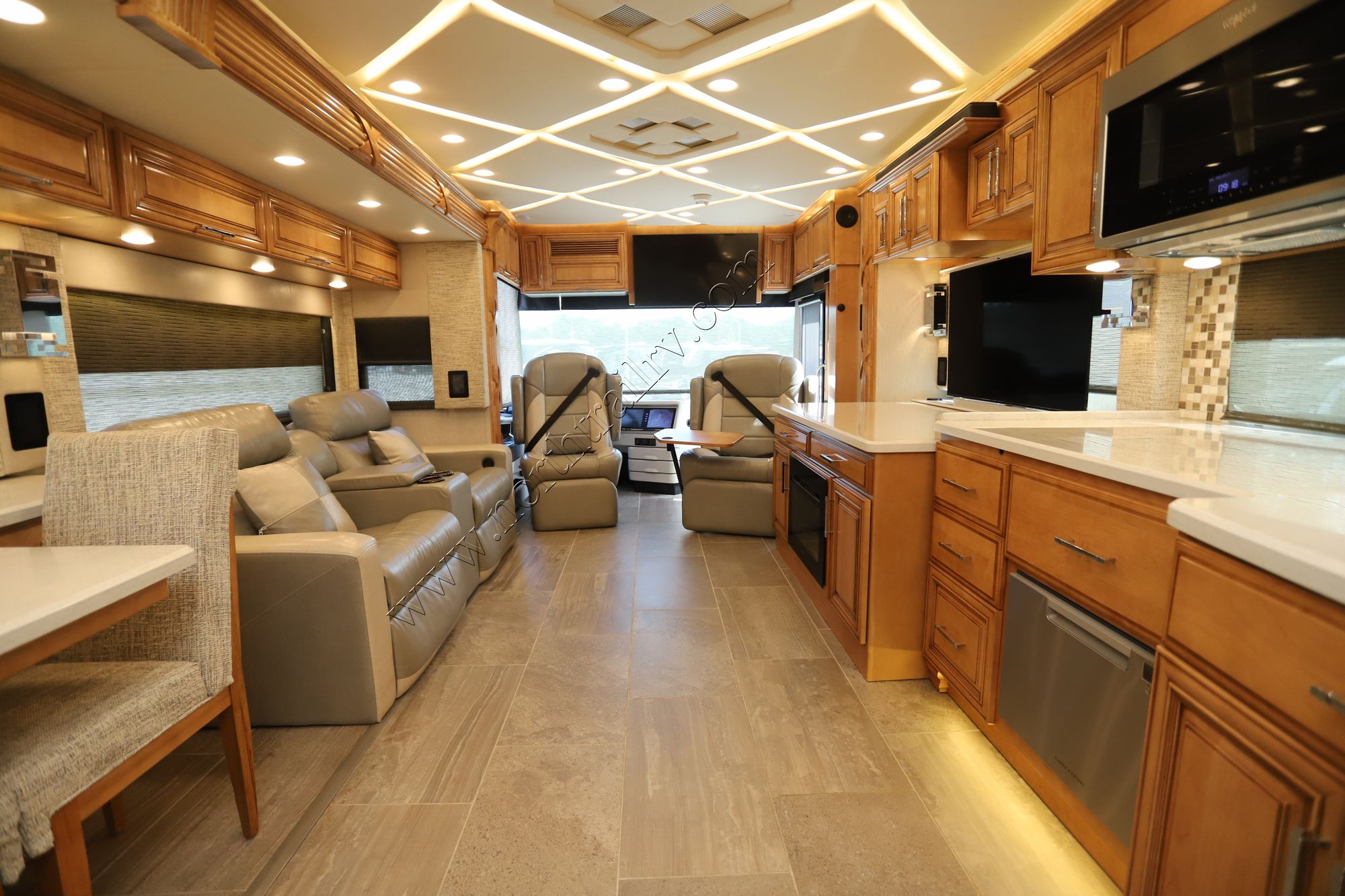 Used 2022 Newmar Mountain Aire 4118 Class A  For Sale