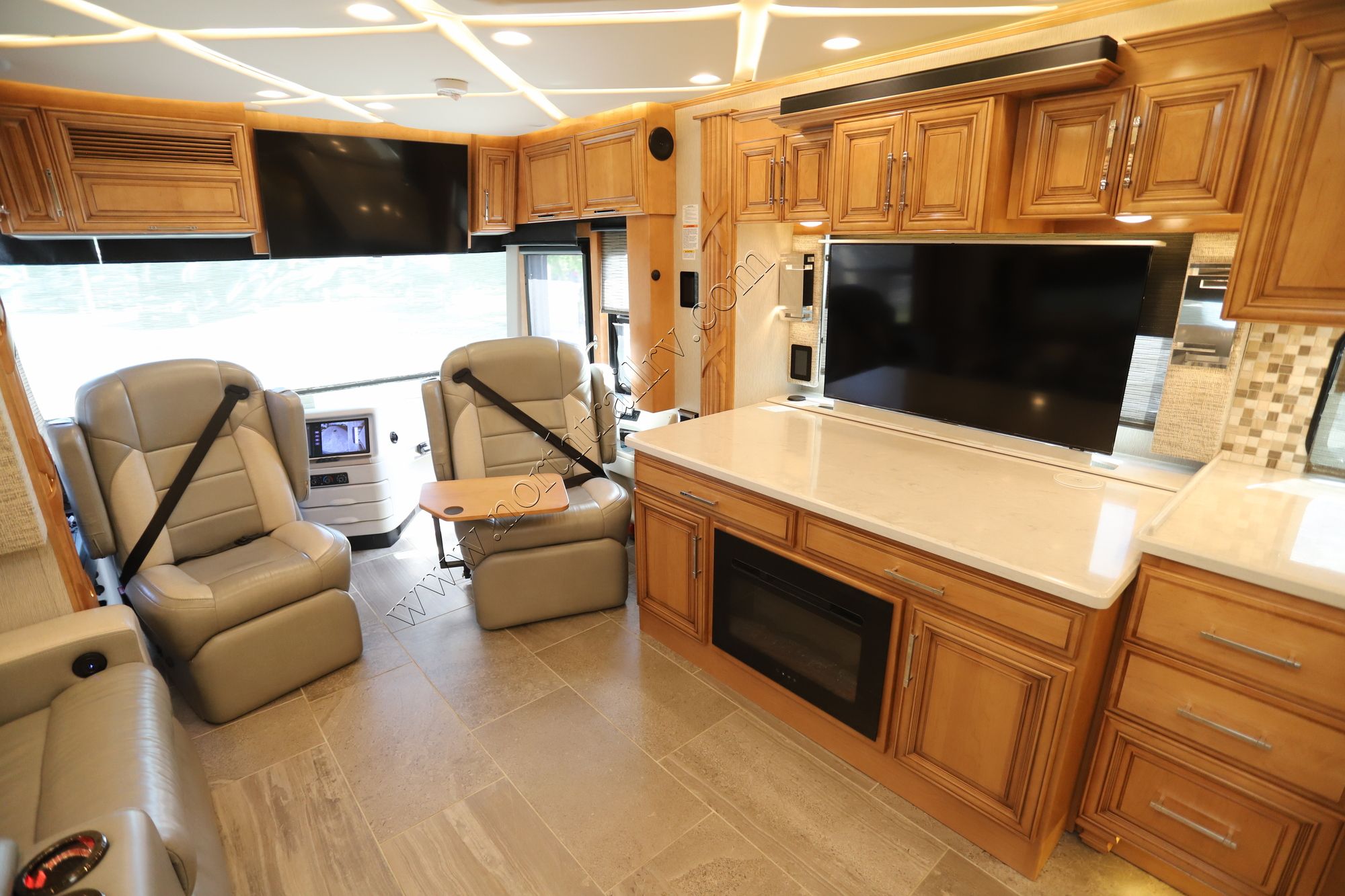 Used 2022 Newmar Mountain Aire 4118 Class A  For Sale