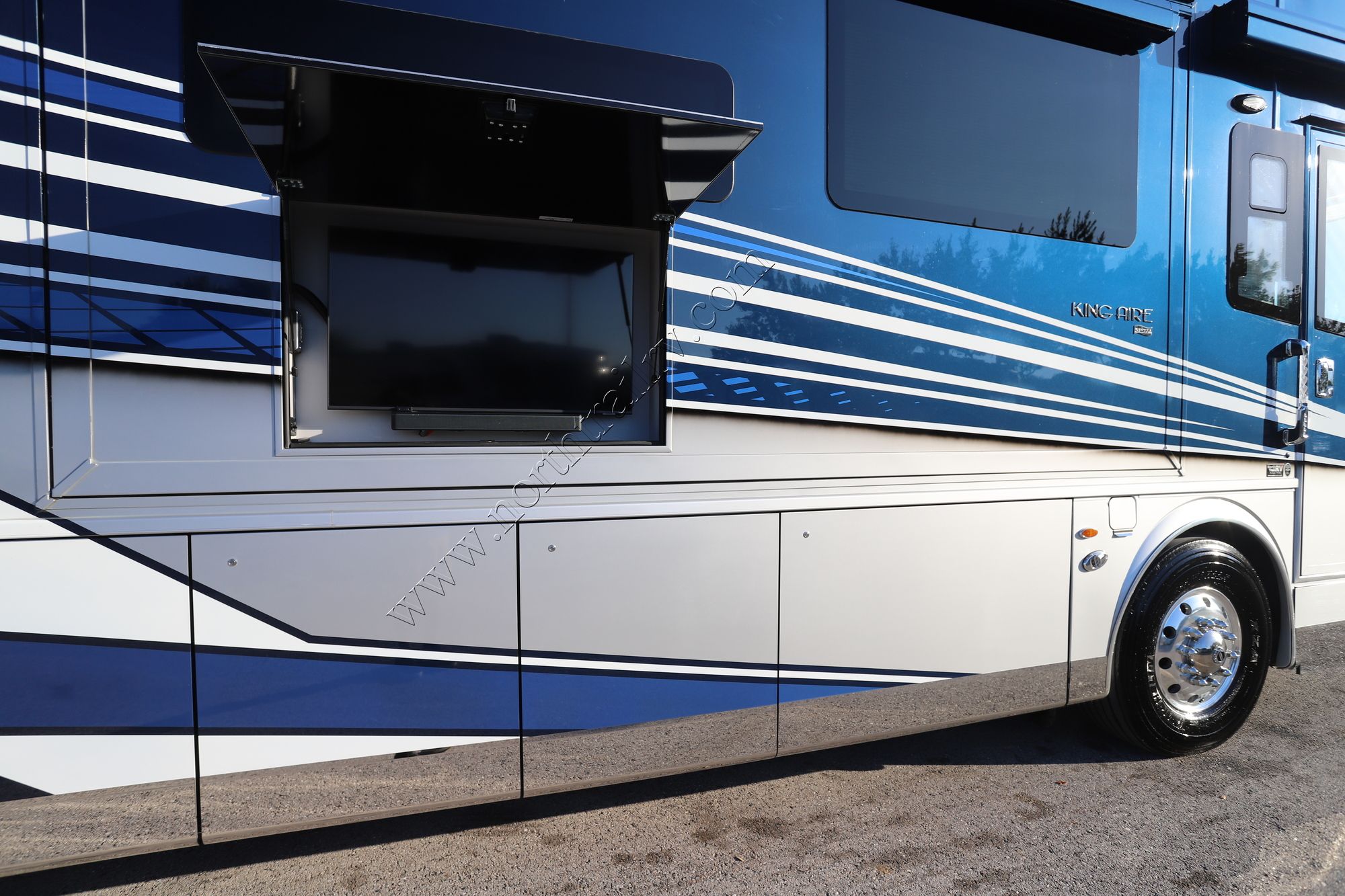 Used 2022 Newmar King Aire 4578 Class A  For Sale