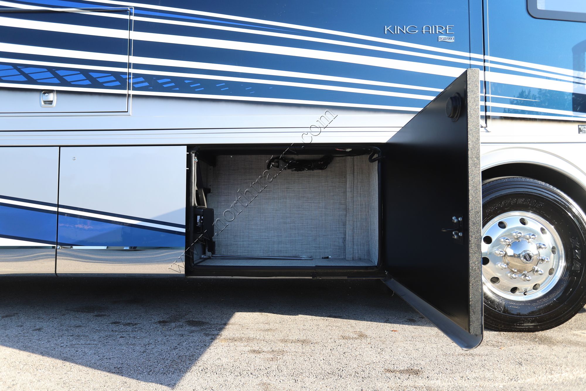 Used 2022 Newmar King Aire 4578 Class A  For Sale