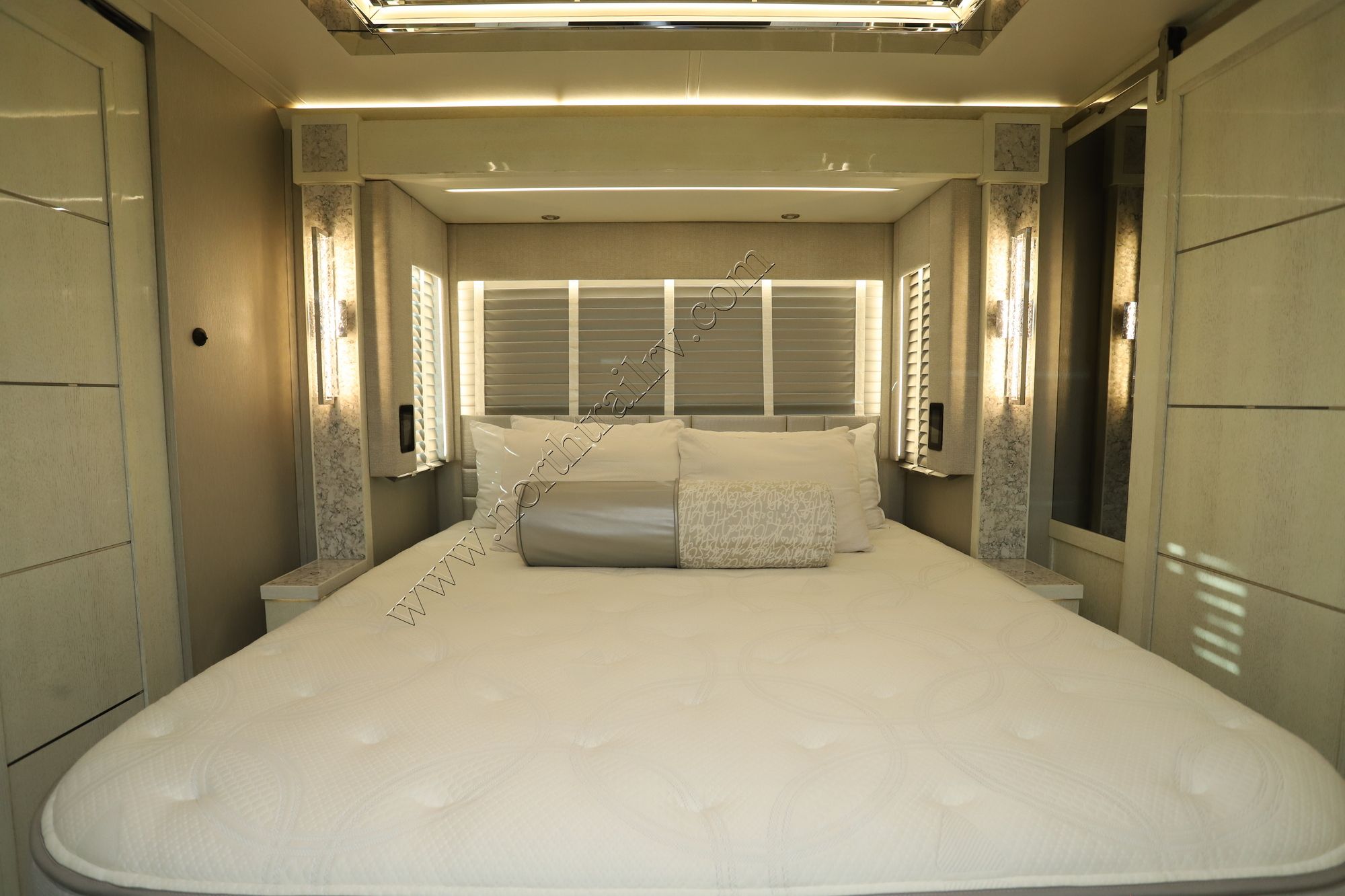 Used 2022 Newmar King Aire 4578 Class A  For Sale