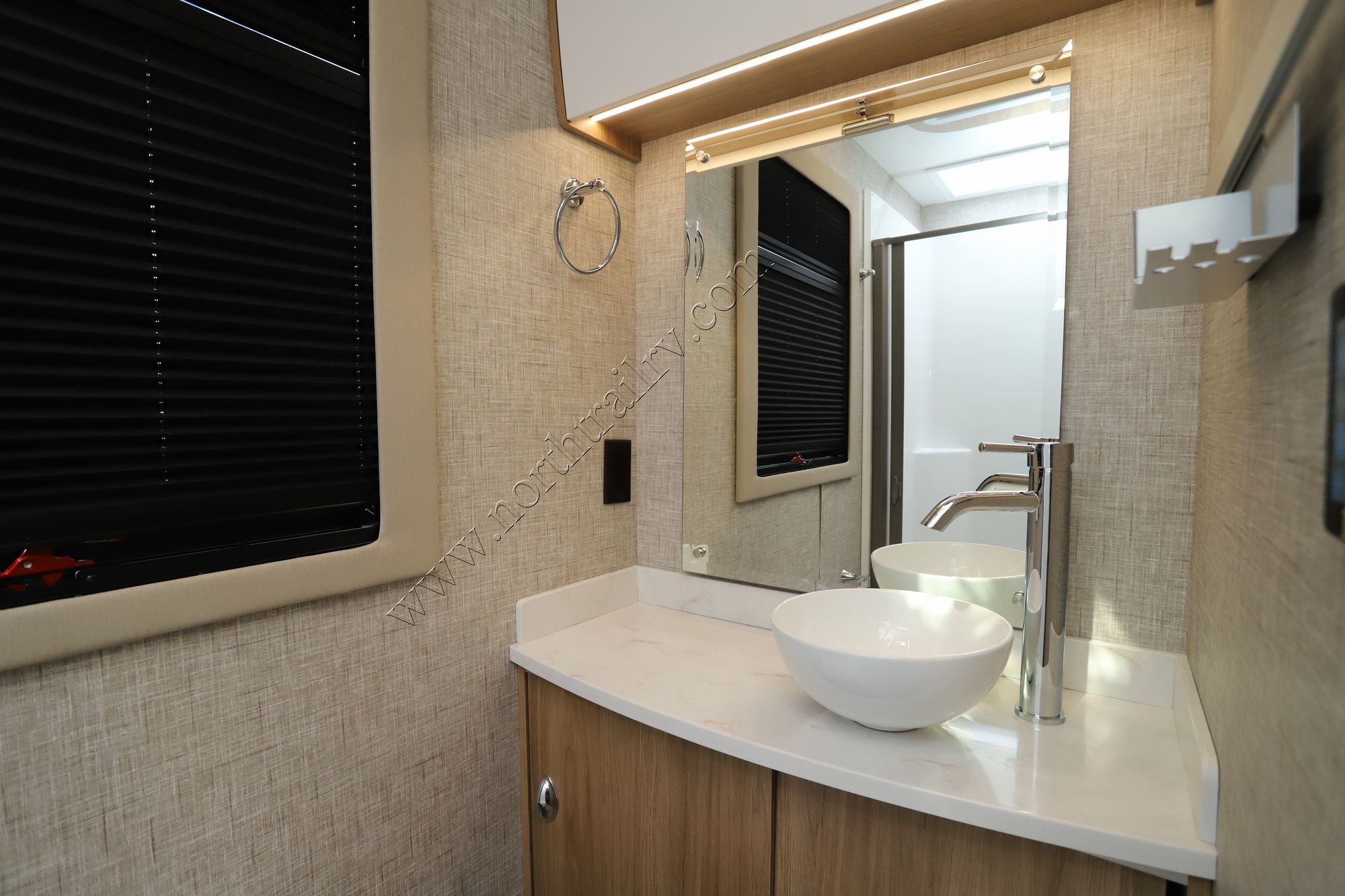New 2026 Tiffin Motor Homes Wayfarer 25XRW Class C  For Sale