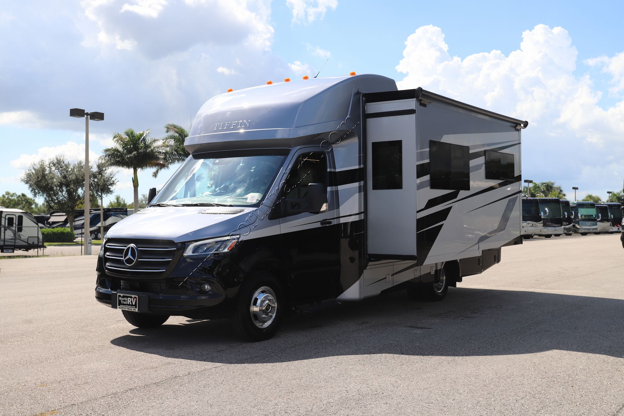 New 2026 Tiffin Motor Homes Wayfarer 25XRW Class C  For Sale