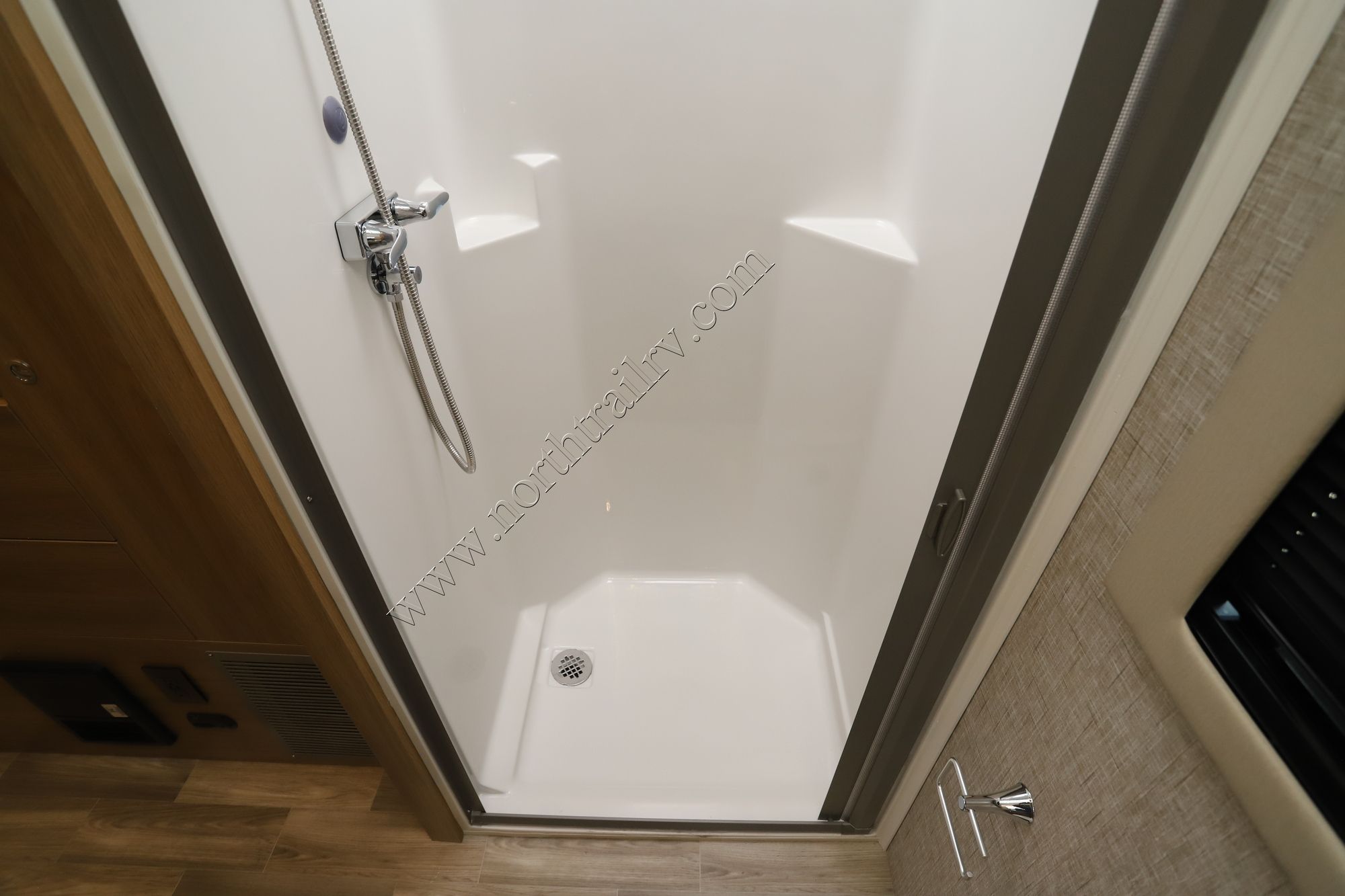 New 2026 Tiffin Motor Homes Wayfarer 25XRW Class C  For Sale