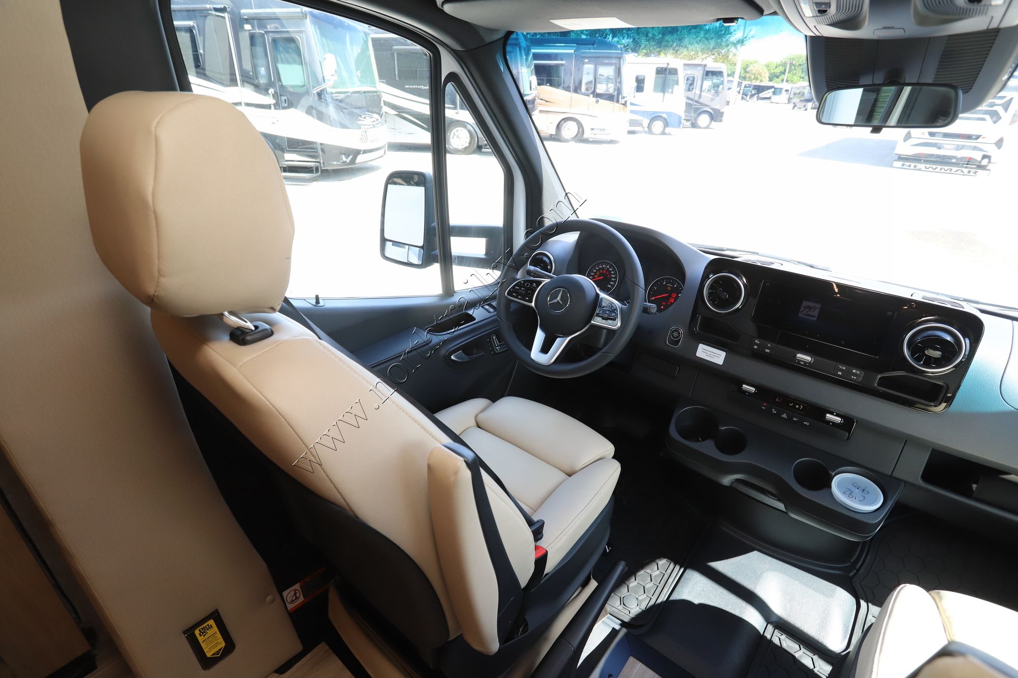 New 2026 Tiffin Motor Homes Wayfarer 25XRW Class C  For Sale