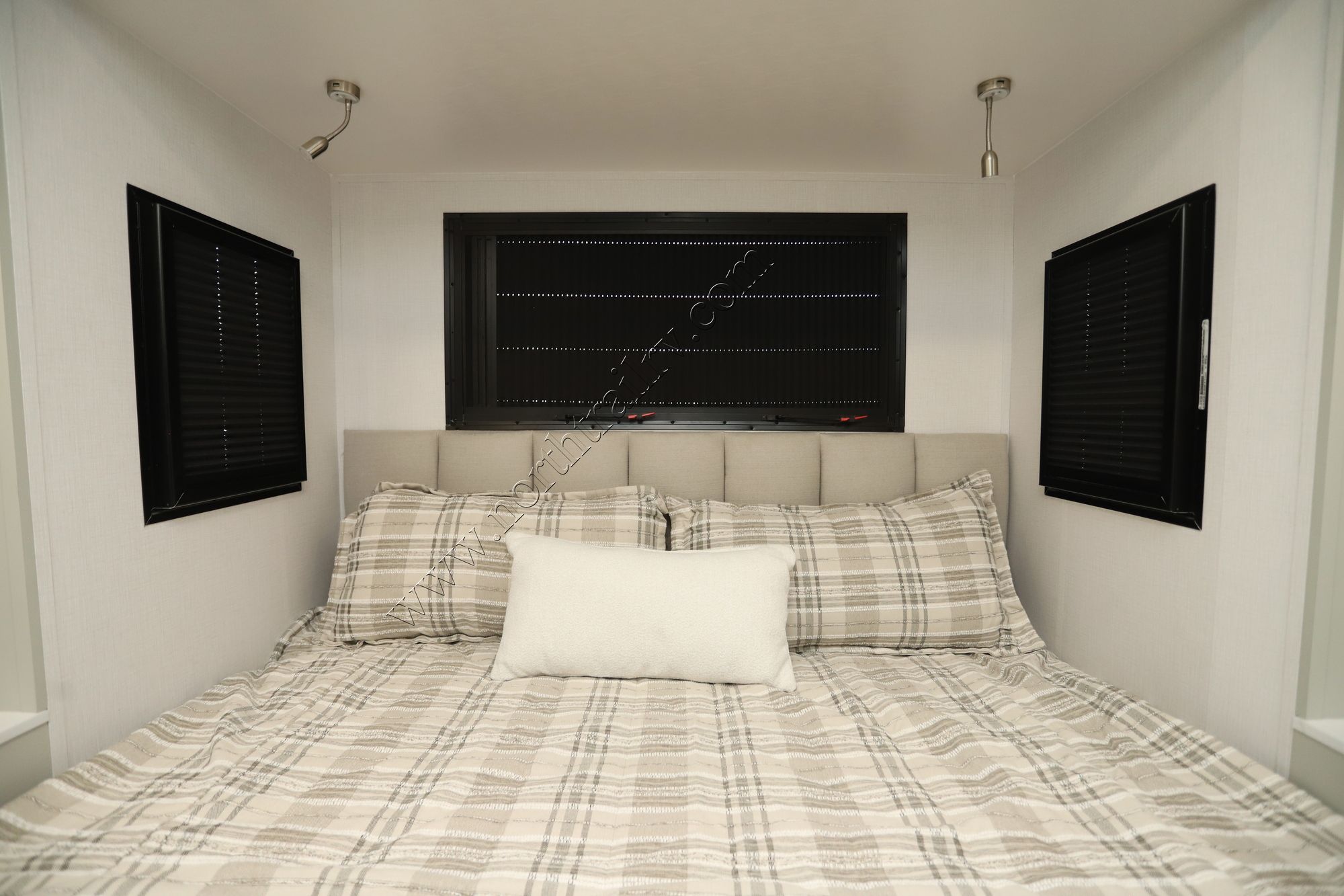 New 2026 Dynamax Europa 31SS Super C  For Sale