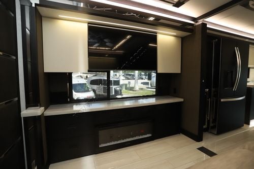 2026 Tiffin Motor Homes Zephyr 45FZ