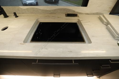 2026 Tiffin Motor Homes Zephyr 45FZ