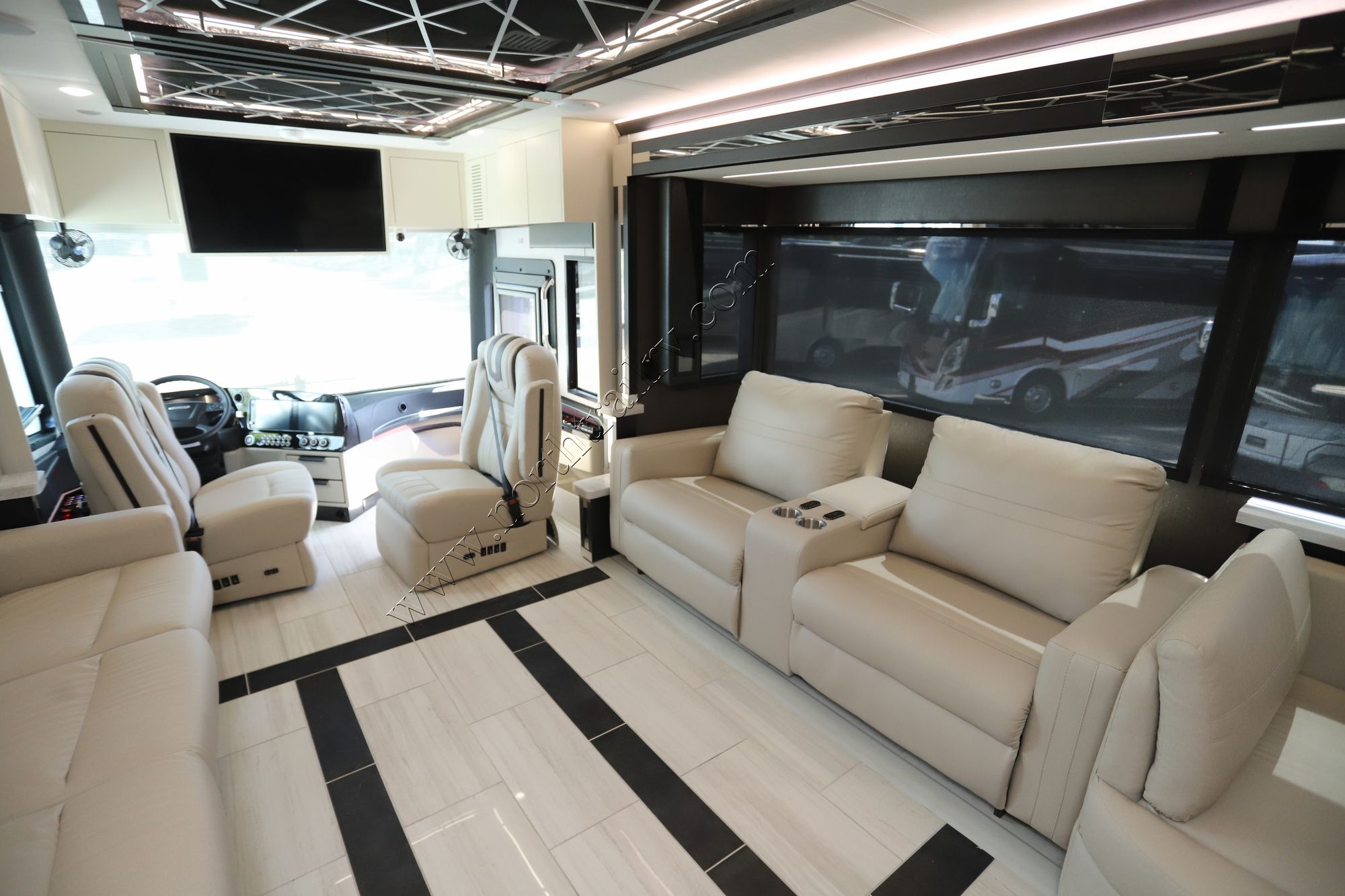 New 2026 Tiffin Motor Homes Zephyr 45FZ Class A  For Sale