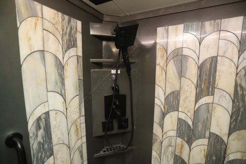 2026 Tiffin Motor Homes Zephyr 45FZ