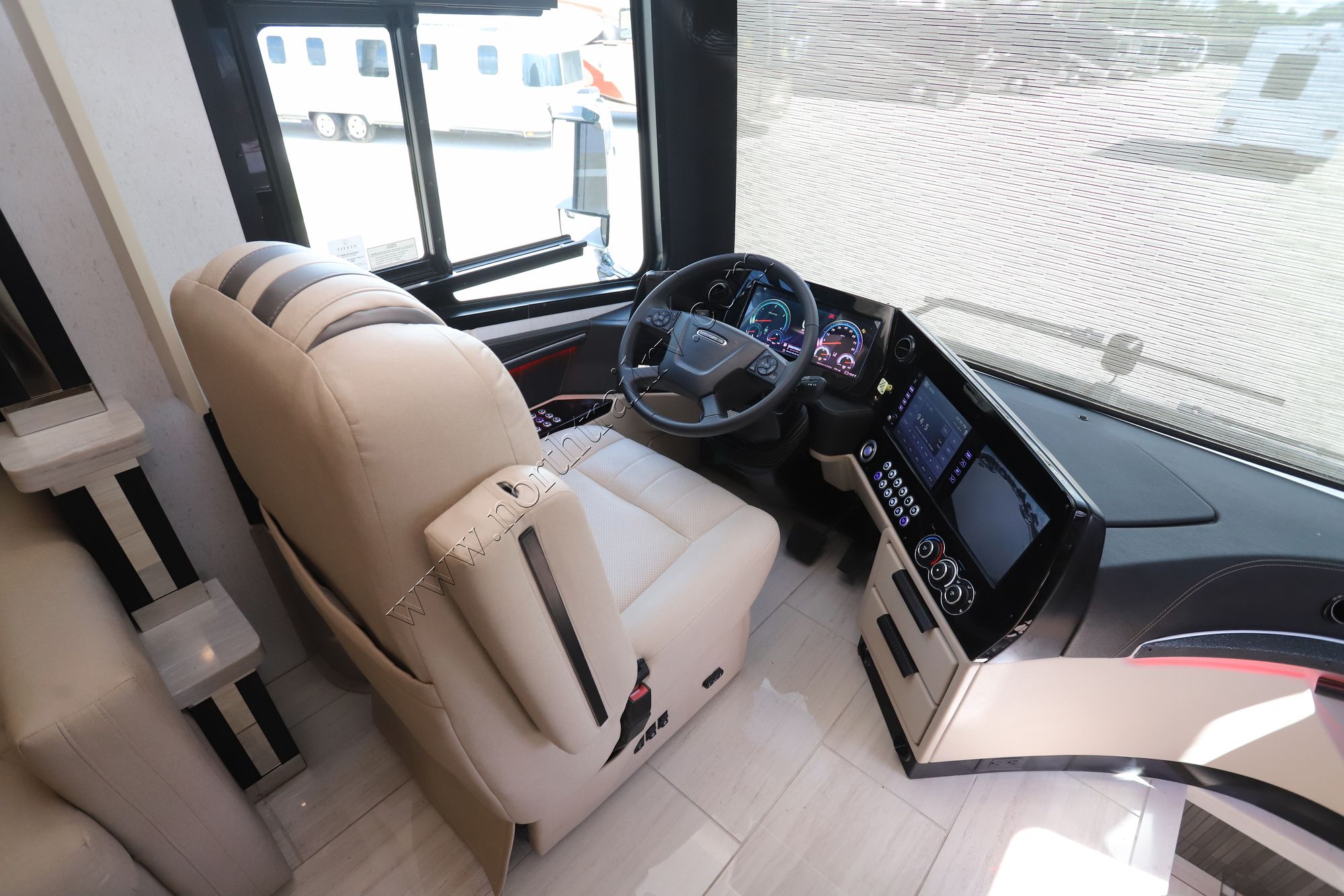 New 2026 Tiffin Motor Homes Zephyr 45FZ Class A  For Sale