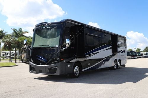 2026 Tiffin Motor Homes Phaeton 44OH