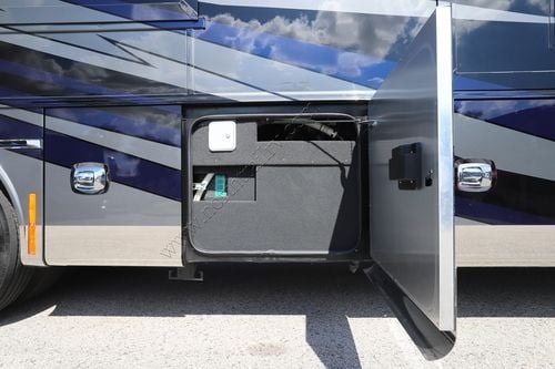 2026 Tiffin Motor Homes Zephyr 45FZ