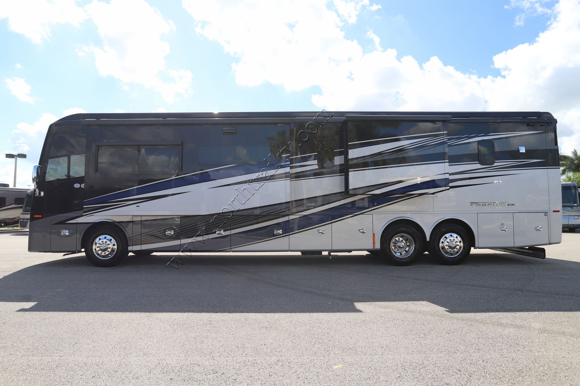 New 2026 Tiffin Motor Homes Phaeton 44OH Class A  For Sale