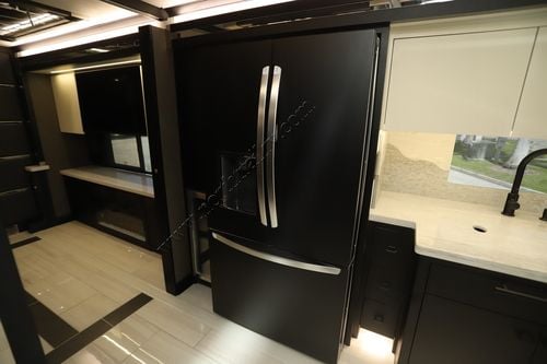 2026 Tiffin Motor Homes Zephyr 45FZ