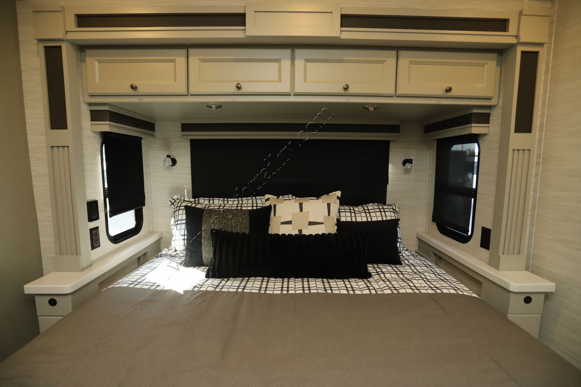 New 2026 Tiffin Motor Homes Allegro Bay 34DB Super C  For Sale