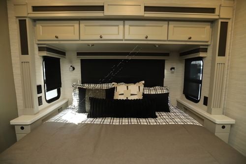 2026 Tiffin Motor Homes Allegro Bay 34DB