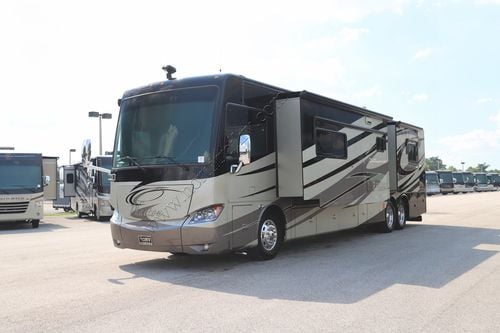 2013 Tiffin Motor Homes Phaeton 42LH