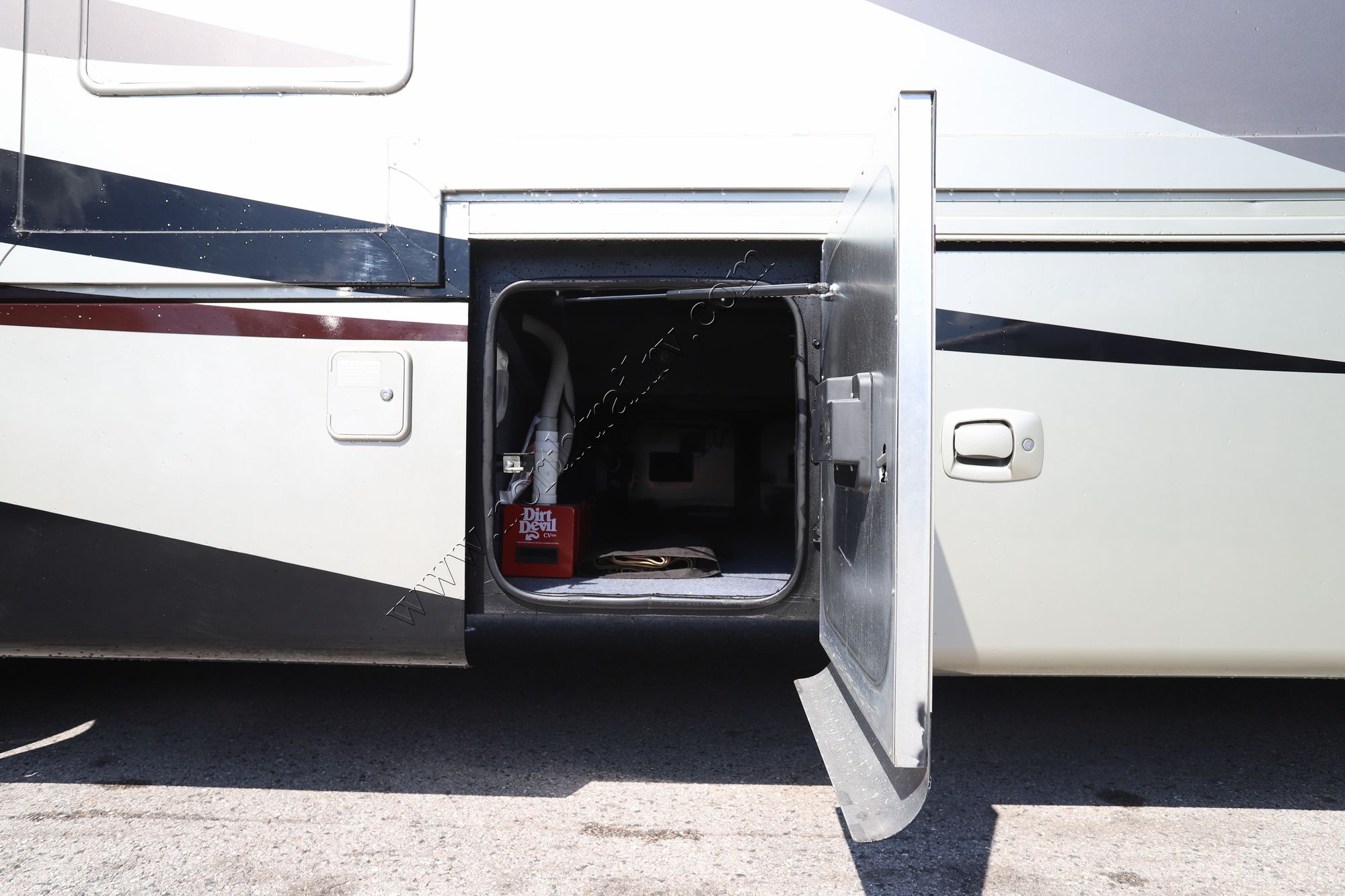 Used 2013 Tiffin Motor Homes Phaeton 42LH Class A  For Sale