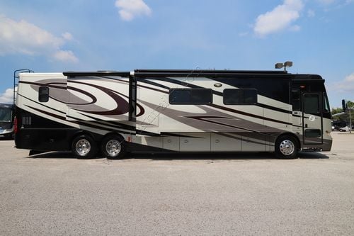 2013 Tiffin Motor Homes Phaeton 42LH