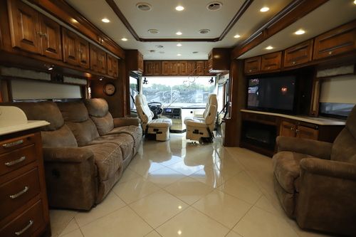2013 Tiffin Motor Homes Phaeton 42LH