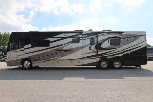 2013 Tiffin Motor Homes Phaeton 42LH