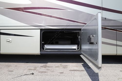 2013 Tiffin Motor Homes Phaeton 42LH