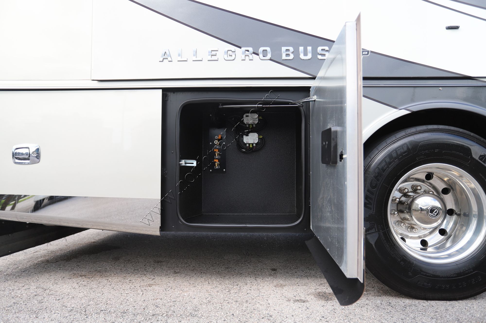 Used 2021 Tiffin Motor Homes Allegro Bus 40IP Class A  For Sale