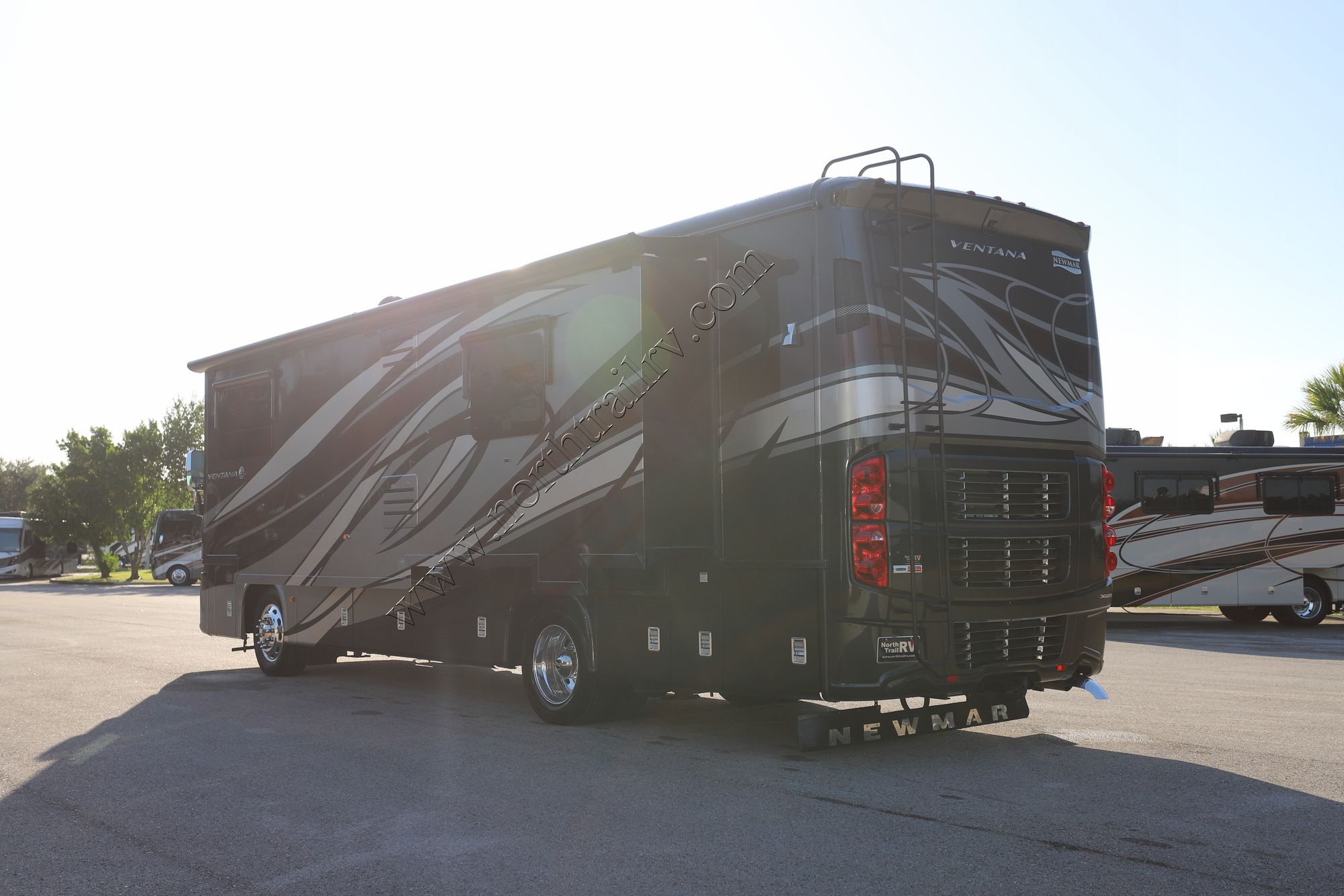 Used 2018 Newmar Ventana 3407 Class A  For Sale
