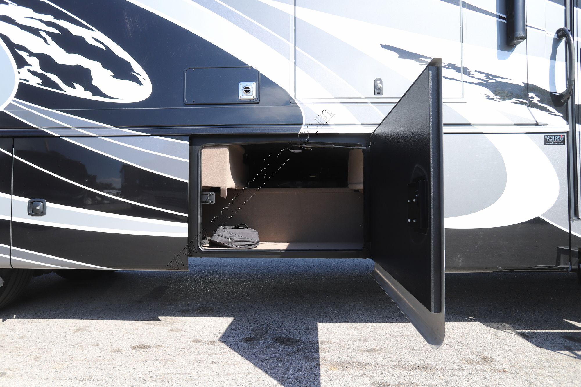 Used 2021 Entegra Accolade 37L Super C  For Sale