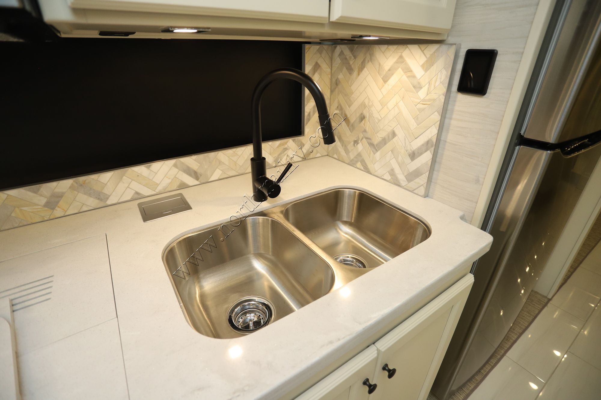 New 2026 Tiffin Motor Homes Allegro Red 37BA Class A  For Sale