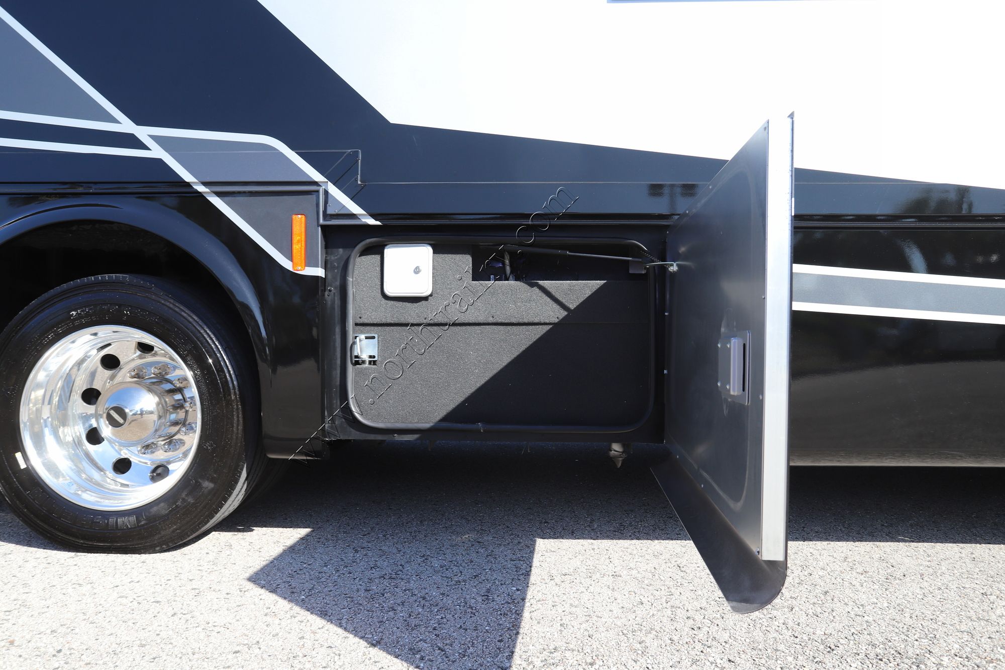 New 2026 Tiffin Motor Homes Byway 38BL Class C  For Sale