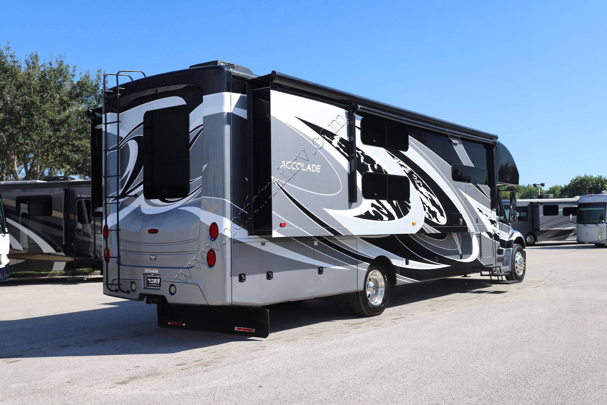 Used 2021 Entegra Accolade 37L Super C  For Sale