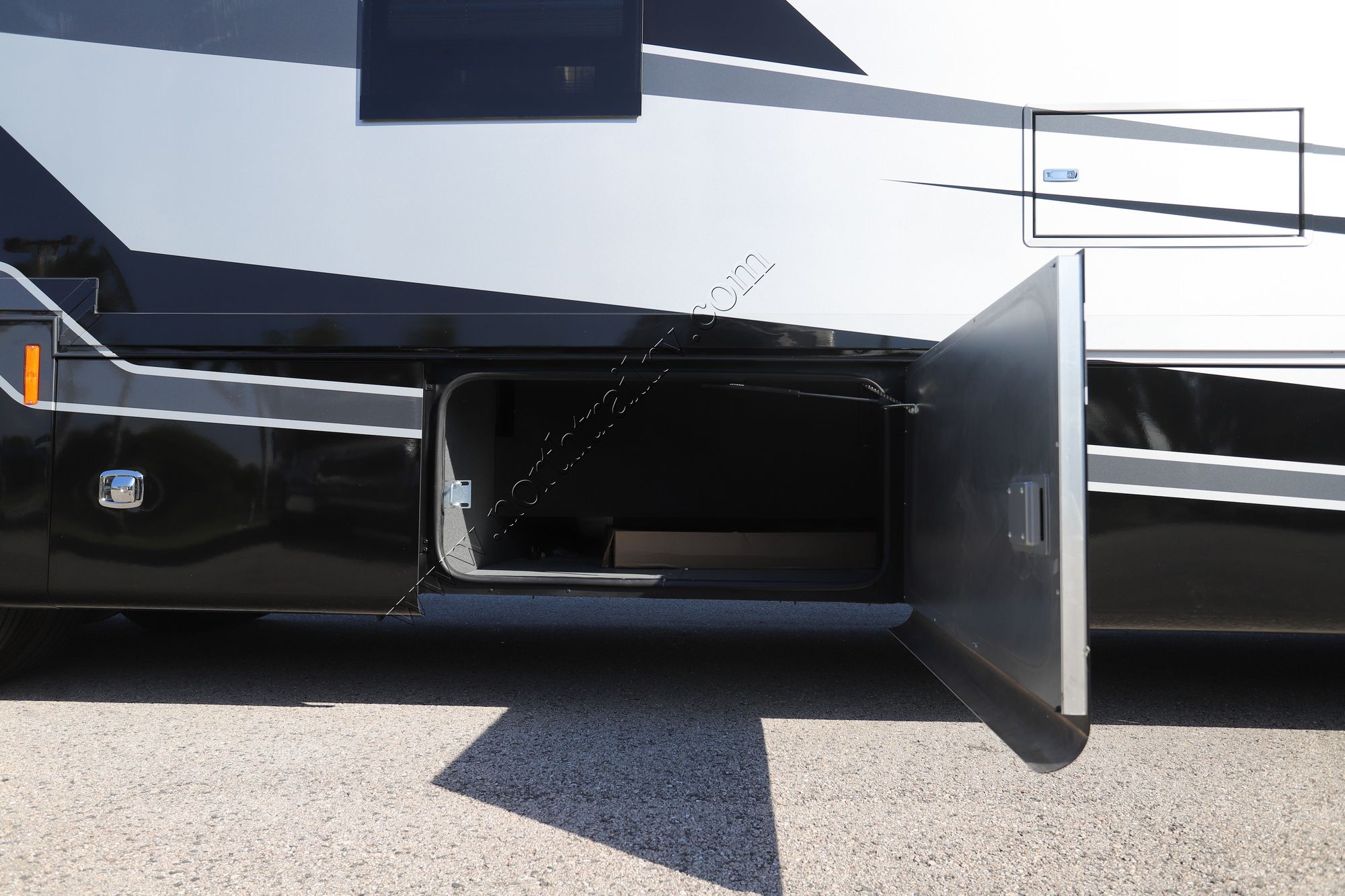 New 2026 Tiffin Motor Homes Byway 38BL Class C  For Sale