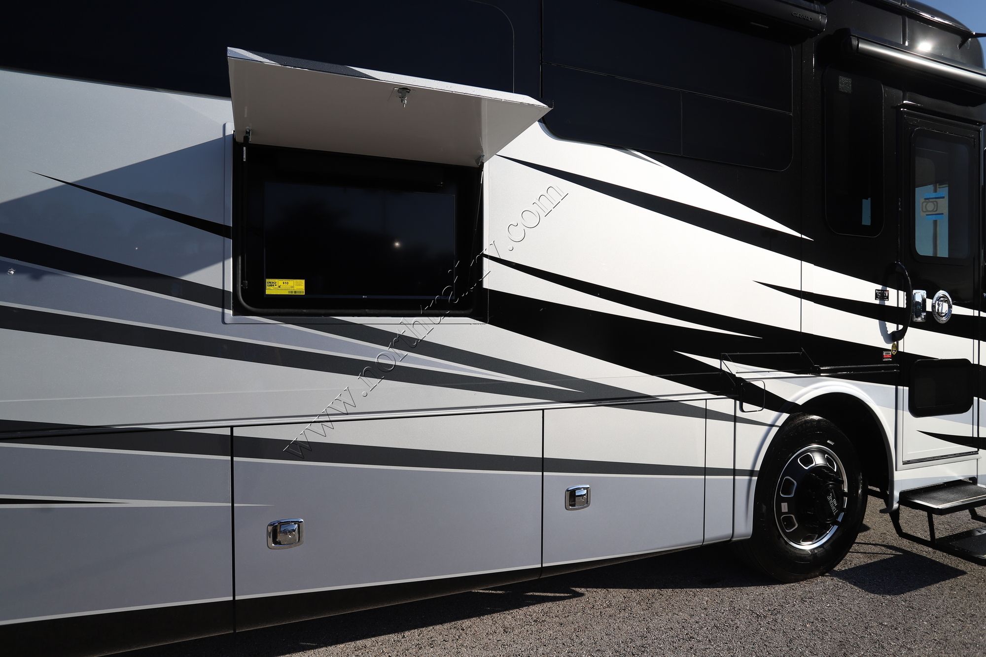 New 2026 Tiffin Motor Homes Allegro Red 37BA Class A  For Sale