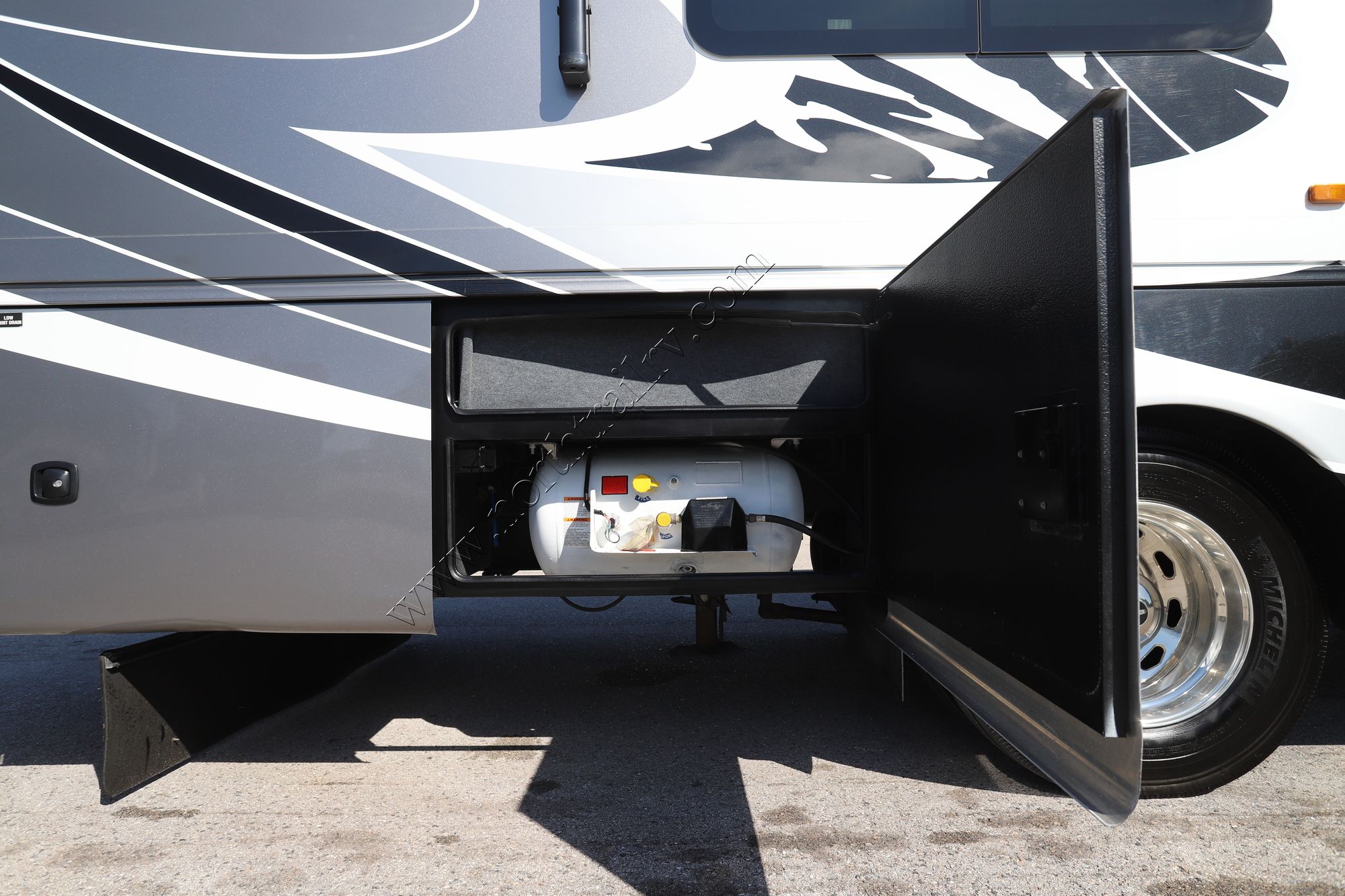 Used 2021 Entegra Accolade 37L Super C  For Sale