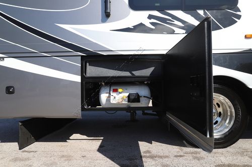 2021 Entegra Accolade 37L