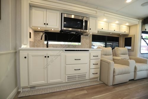 2026 Tiffin Motor Homes Byway 38BL